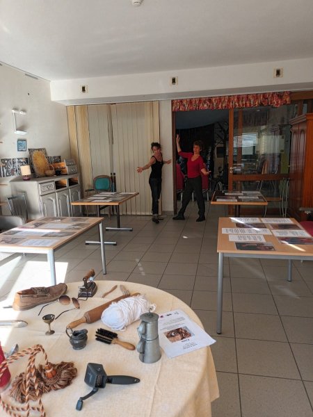 Un coup de chapeau pour nos marionnettistes objets