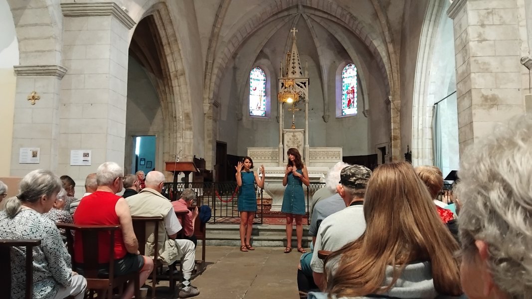 Un moment suspendu : Concert du Duo Lei à l'Eglise de Joyeuse.